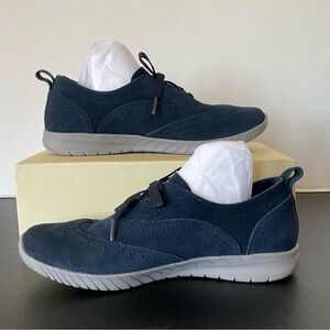 Women’s Skechers Navy Casual Suede Sneakers 8 M